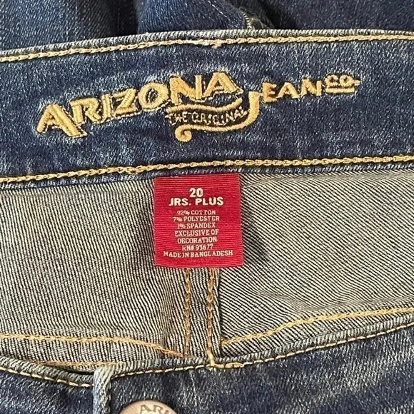Arizona curvy super skinny high rise plus size jeans. - Picture 4 of 10